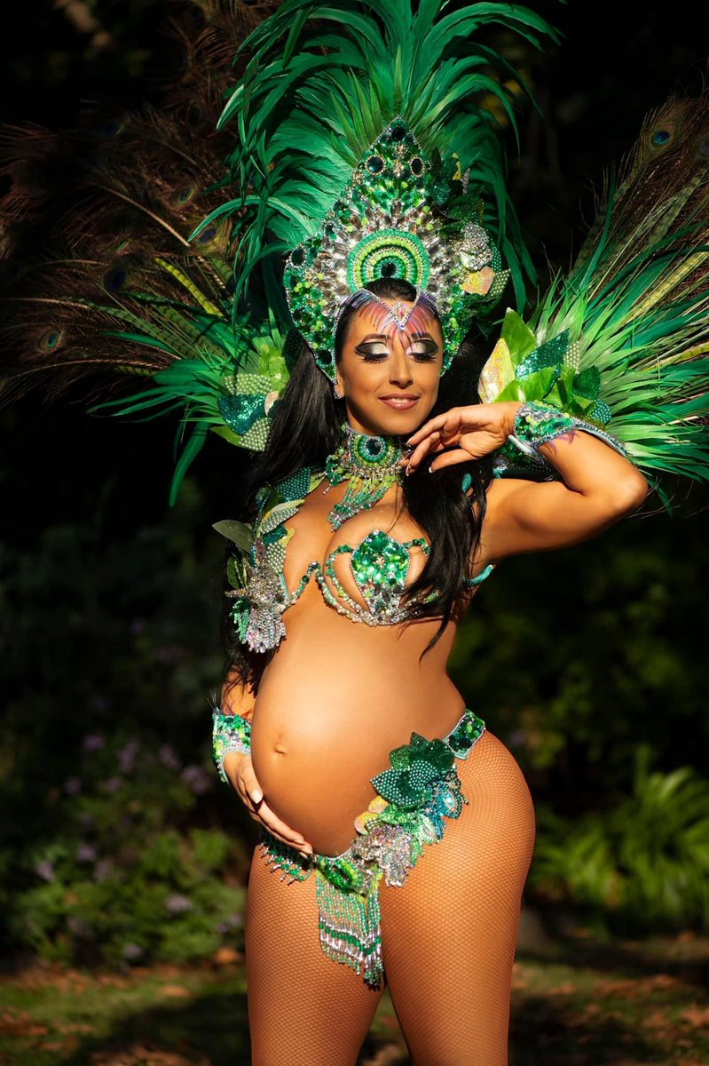 HD_Entertain's tweet photo. Feeling incredibly grateful to announce our HD Crew will be expanding very soon.
With the belly growing by the day, it only seems right to get this little baby used to costumes and feathers 🥰♥️😍

These incredible images by Shotography 
🙏🏼🥹

#hdentertainment #baby #babynews https://t.co/hmLBmM2Chm