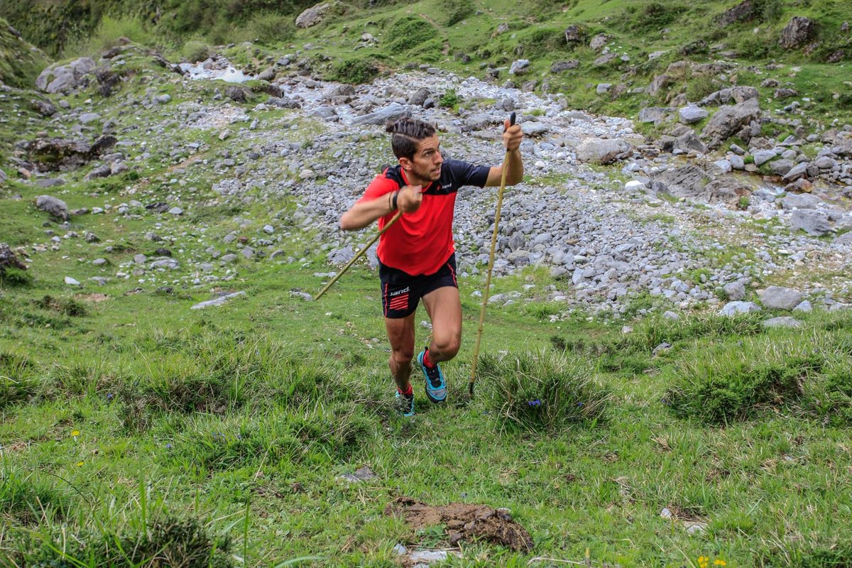 Ponemos rumbo a <a href="/ZegamaAizkorri/">Zegama Aizkorri</a> para disfrutar de un fin de semana intenso y cargado de emociones 🔥.

Muchos suerte #teamland

📸 @ManuelMerillas 

#land #landsports #teamland #raceland #landclothes