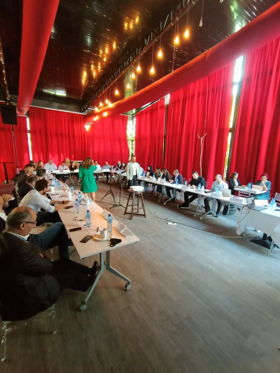 berytech's tweet photo. Anthony Jabbour discussed the frame of work of @CedarOxygen and the importance of Clustering to benefit the sector and the Lebanese SMEs.
Engaging discussions were made, ideas brainstormed, challenges and solutions of the AgriFood sector were framed. https://t.co/egomwWfEPZ