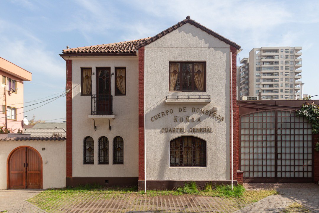 Hoy conmemoramos 89° años de vida institucional,  con el recuerdo  presente de Don Alberto Ried Silva y los fundadores , saludamos a todos los miembros del Cuerpo de Bomberos de Ñuñoa. #EstamosAlerta