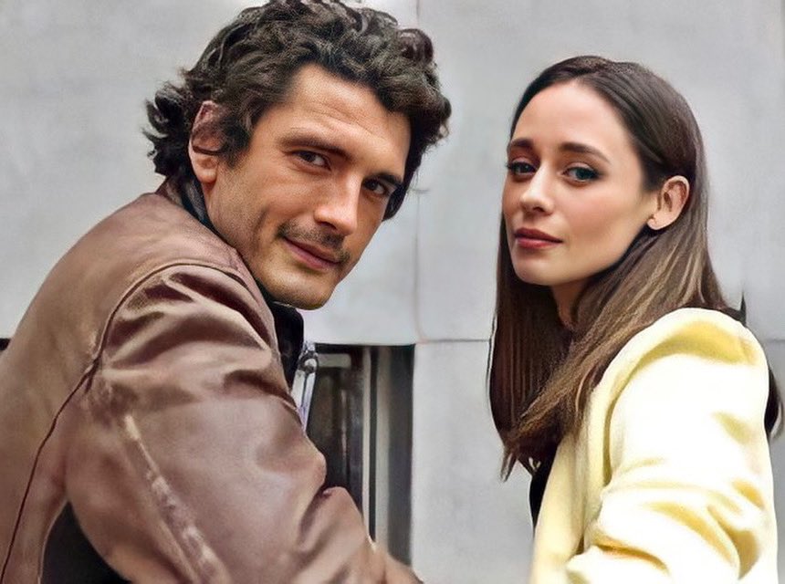 YonGonzalezWF's tweet photo. Yon and Elena in #TeleTodo magazine today! #LosHerederosdelaTierra @Elena_RiveraV https://t.co/ePDazW05IH