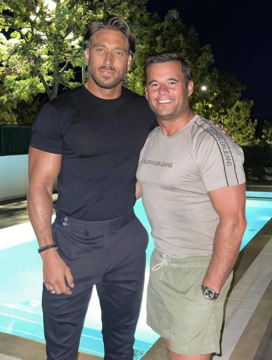 cheekyrugby's tweet photo. We are loving the bromance between James Lock &amp; James English while they take part in Celeb MMA 😜💪🔥 All that’s missing is a #sunsoutbunsout post….😆🍑🙌☀️ #cheeky https://t.co/3DClKXZIDe