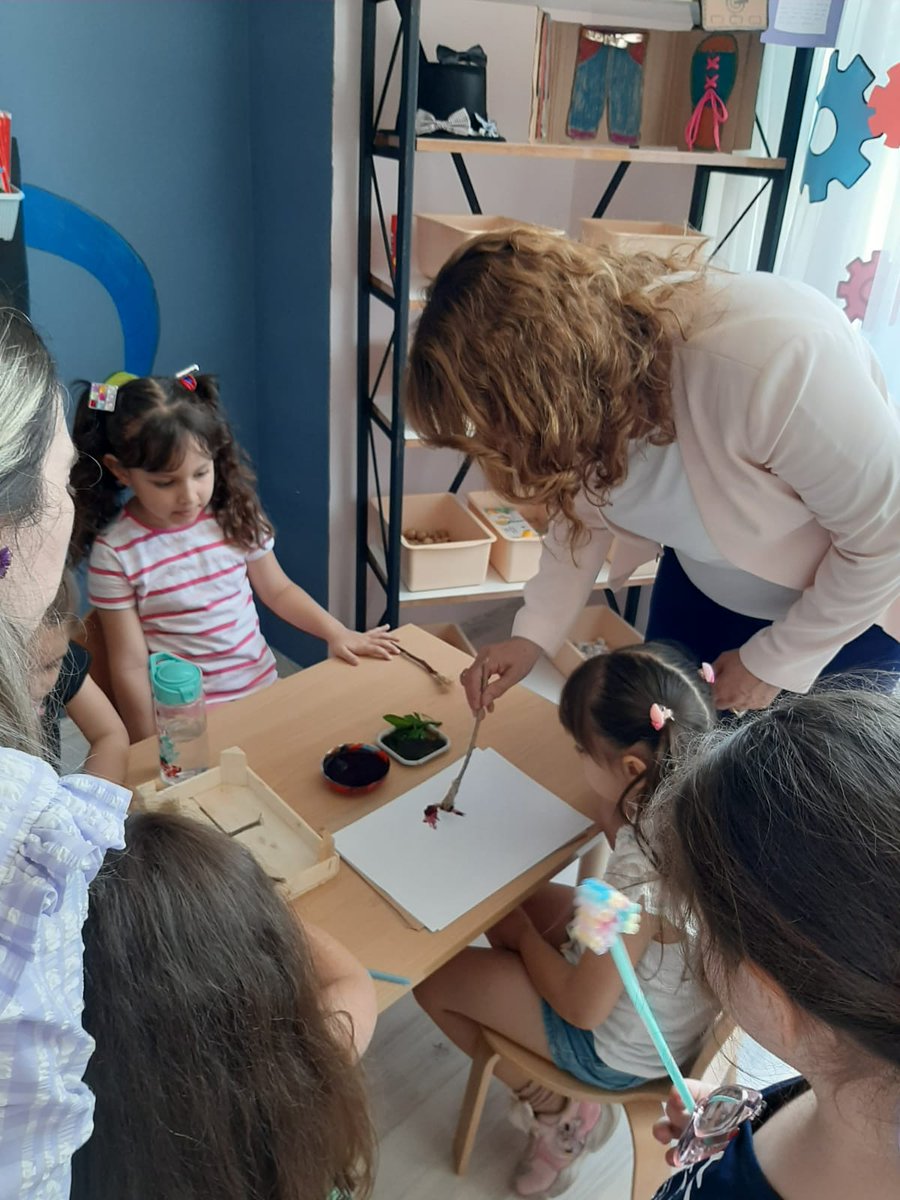 MezitliMEM's tweet photo. Mezitli Belediyesi Merkez Anaokulu, İlçe Milli Eğitim Müdürü Dursun KILIC'ın katılımıyla "Hayal Fabrikası" Atölyesi açılışını gerçekleştirdi.
@tcmeb 
@MersinValiligi 
@MersinMEM 
@AdemKoca46 https://t.co/ME7ZWyjChW