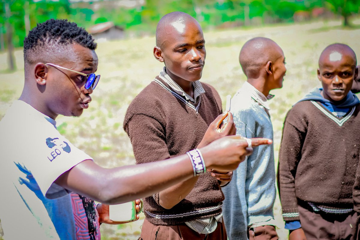 Octo_kamaah's tweet image. Provide psychosocial support, mostly, by understanding and appreciating gender-biased vulnerabilities brought about by hormones during menstruation. Experiences differ from one person to another. #MHM2022 #MHMMatters