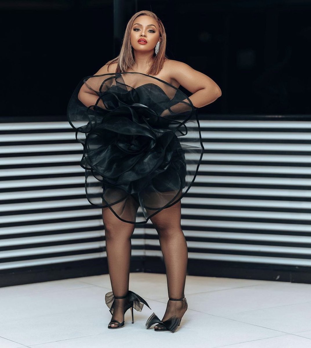 TomiRikhotso's tweet photo. Siyanda dressed by Tomi R last night at the Fenty Beauty launch, I had 2 hours to make this beauty 😍
#FentyXEdgars https://t.co/rZVxk1791t