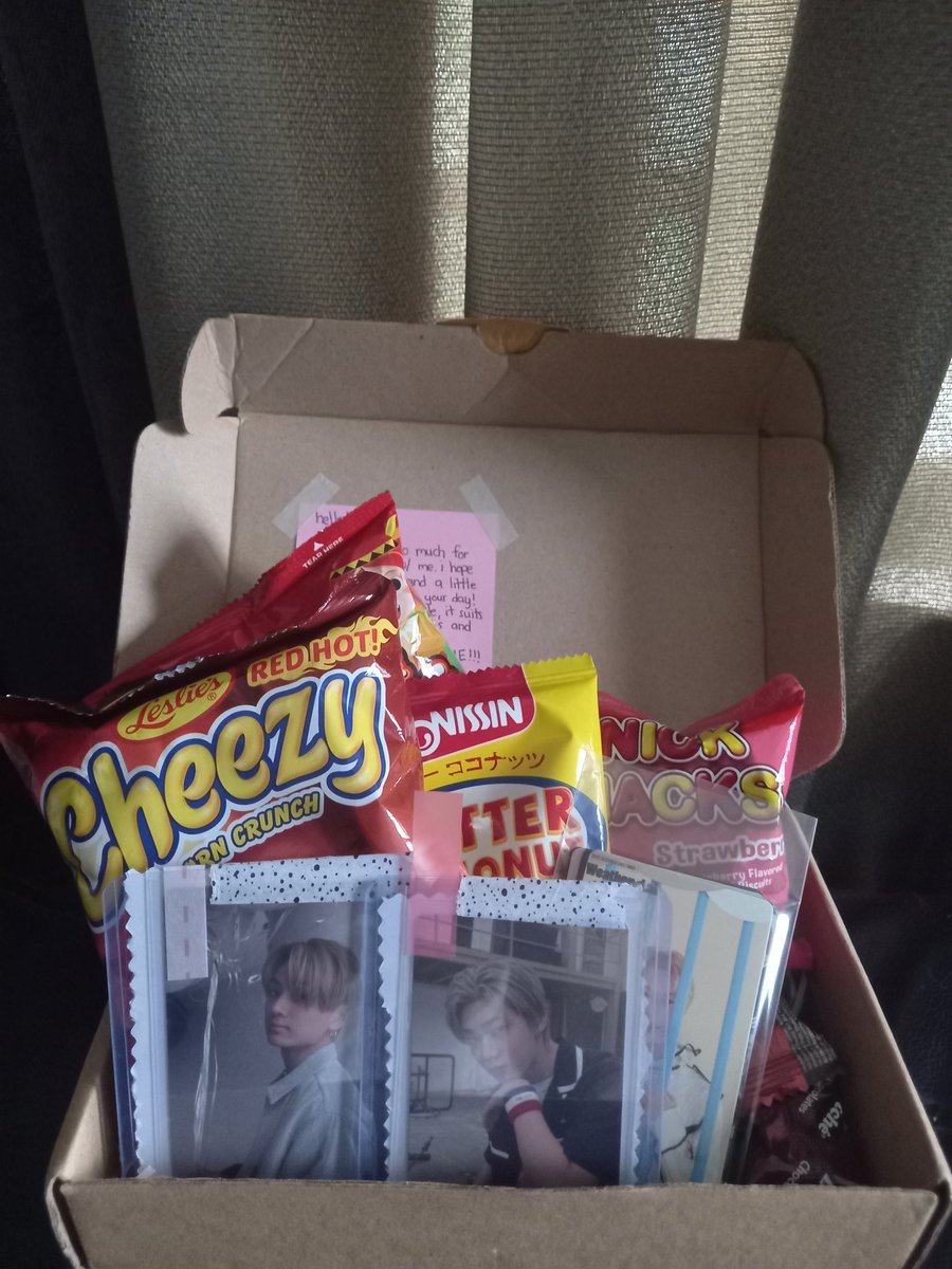 ksunsmintchoco's tweet photo. ♡ #ksunsmintchocomails ♡
jay balloon haver 😭
hiii bestiee @sunsun_hope tysm for letting me join ur hatian <333 para siyang care package huhu tysm sa super dami na freebies and sa secured na packaging! until next budol w/ u mwaaa 😚
#kchi_proofs
#thnxtiffff https://t.co/lgAtWWiTJW