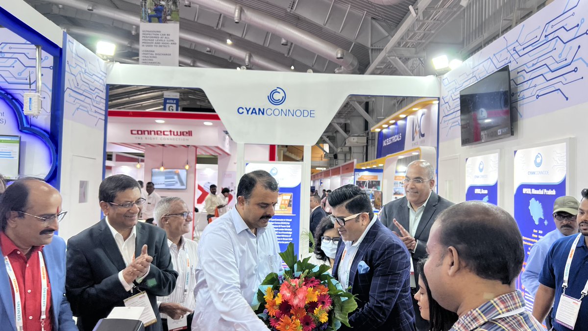 CyanConnode_Ind's tweet image. Hon&apos;ble #Energy minister, Karnataka Govt, Shri @karkalasunil graced the @CyanConnode booth in #DistribuElec in presence of leadership team of @tweetieema @cyanconnode_Ind &amp;amp; Industry. The team walked him through our journey &amp;amp; the impact we have had on #SmartMetering in India.
