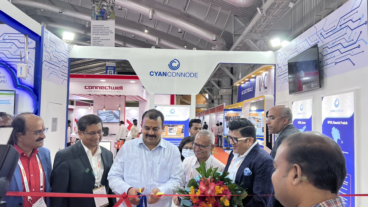 CyanConnode_Ind's tweet image. Hon&apos;ble #Energy minister, Karnataka Govt, Shri @karkalasunil graced the @CyanConnode booth in #DistribuElec in presence of leadership team of @tweetieema @cyanconnode_Ind &amp;amp; Industry. The team walked him through our journey &amp;amp; the impact we have had on #SmartMetering in India.
