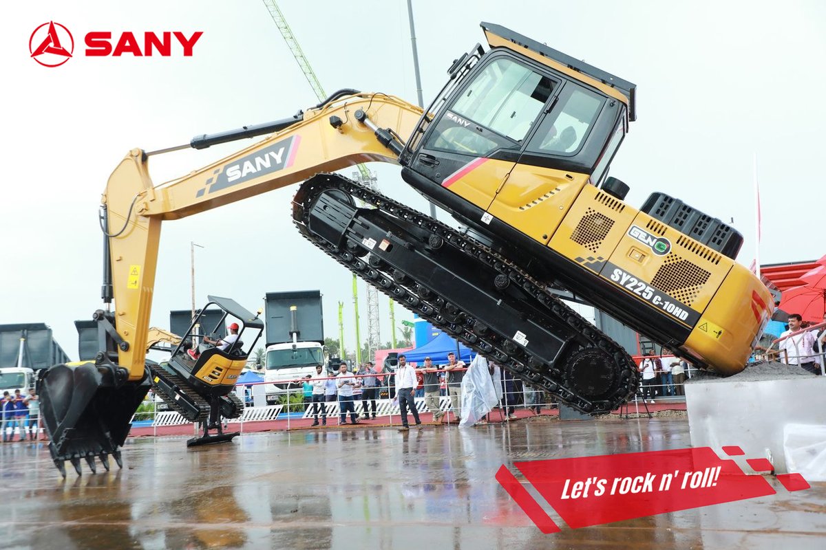 ExcavatorSany's tweet photo. Rock n’roll!!! #SANY Excavators Dancing at CII Excon 2022. #MachineDance https://t.co/bA3tusblu6