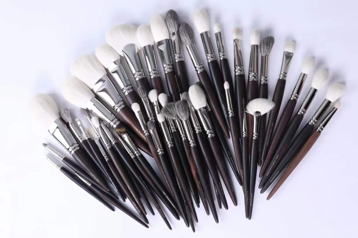 makeupbrushmill's tweet image. We can improve your make up brushes to be highend quality,pls kindly contact with us,Our factory have 16 years customized experiance for high end makeup brushes for many world cosmetics brands
Custom Logo,Private Label
Vegan&amp;amp;Cruelty-free
Thank you
Wechat/WhatsApp:+8613231768661