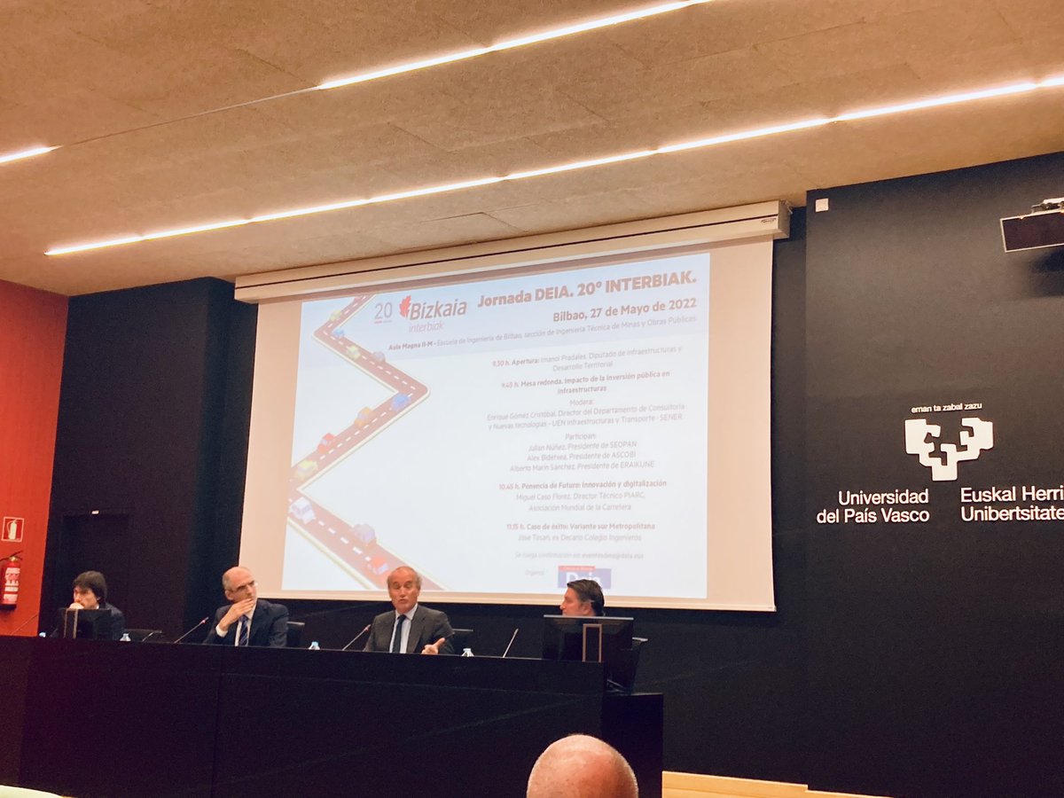Aqua_Radar's tweet photo. Julian Núñez, Presidente de @SEOPAN_ES comparte un crudo y riguroso análisis del estado del arte de las #infraestructuras. Especial mención a las del #agua. Hay que actuar.
#Jornada @deia_eus #interbiak @upvehu https://t.co/rOYxzSglGW