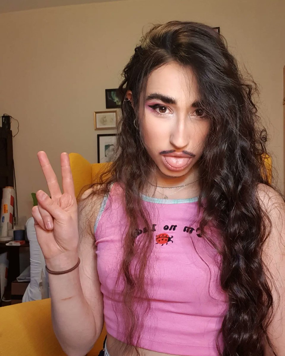 Christian Adore tweet media