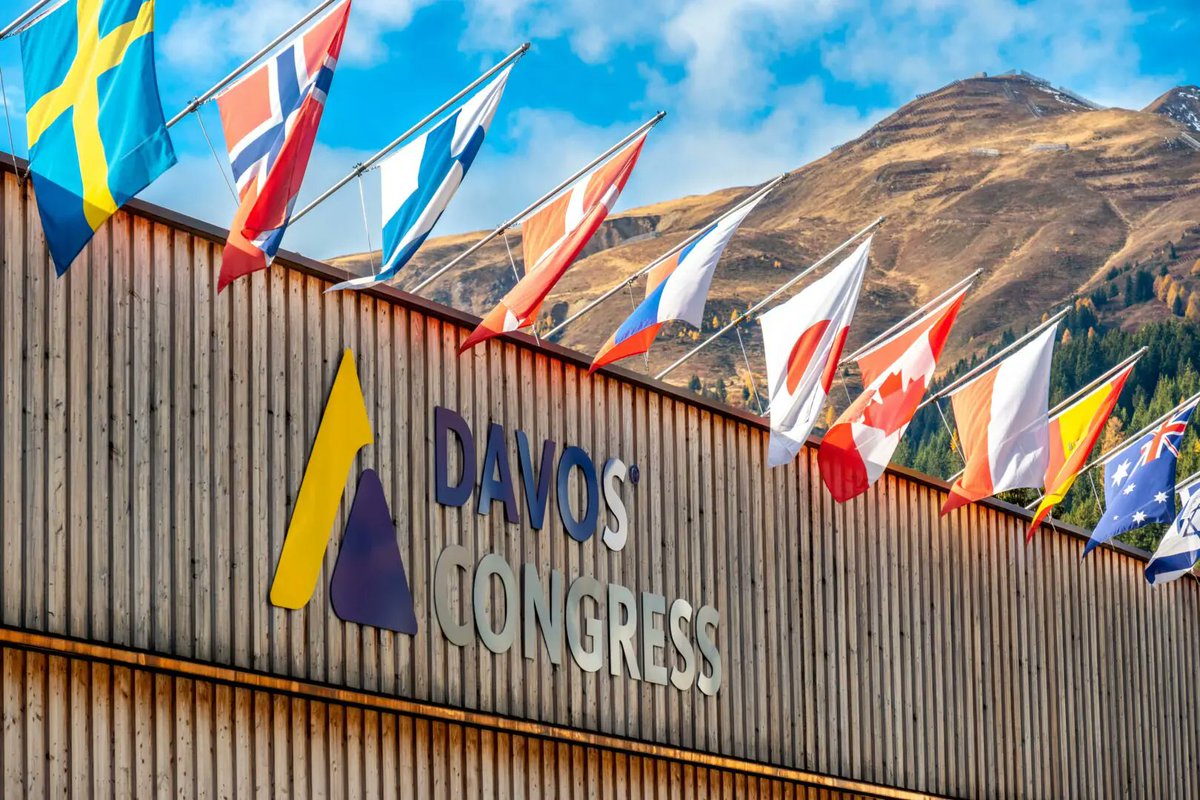 dealogando's tweet photo. Il grande vertice tra i più importanti imprenditori e politici mondiali torna a svolgersi in presenza dopo due anni, ma la pandemia e la guerra in Ucraina hanno cambiato molti dei presupposti su cui si fondava l’evento svizzero 👉 https://t.co/PxxJYYhqRu #WorldEconomicForum2022 https://t.co/qE0OULXn2Y