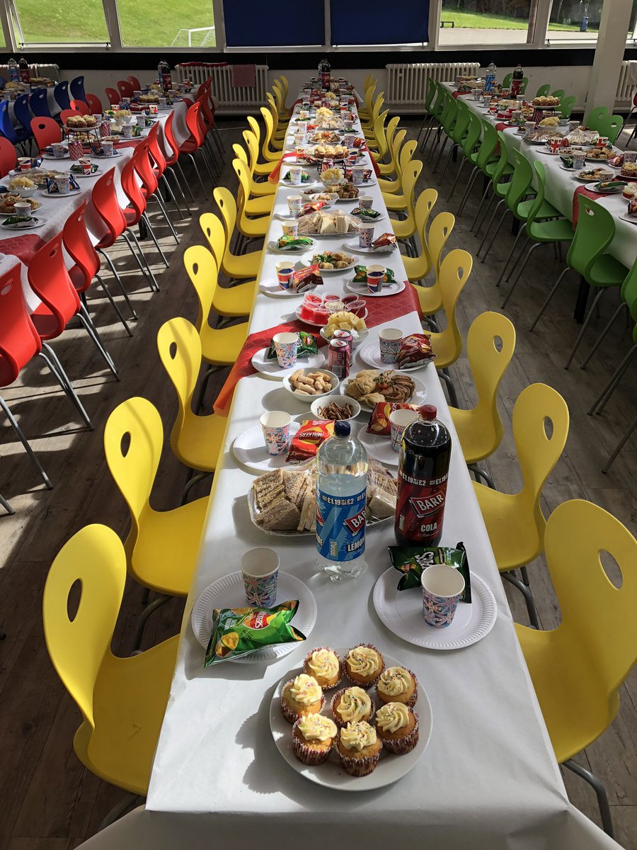LRGSFood's tweet photo. @LRGSBoarding @ChartwellsInd boarders jubilee indoor street party https://t.co/xjMvnuZcE3