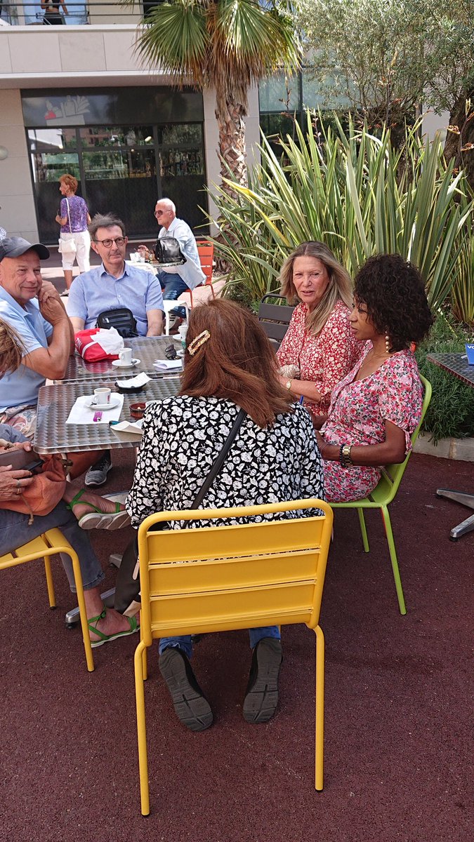 Speedy06200's tweet photo. L'équipe d' @Mayaa_Tudiesche candidate #Ensemble #Modem06 pour la #Circo0609 en préparation d'un séquence média &amp; à la rencontre des cannetans #legislatives2022 https://t.co/gIalhJO7qE