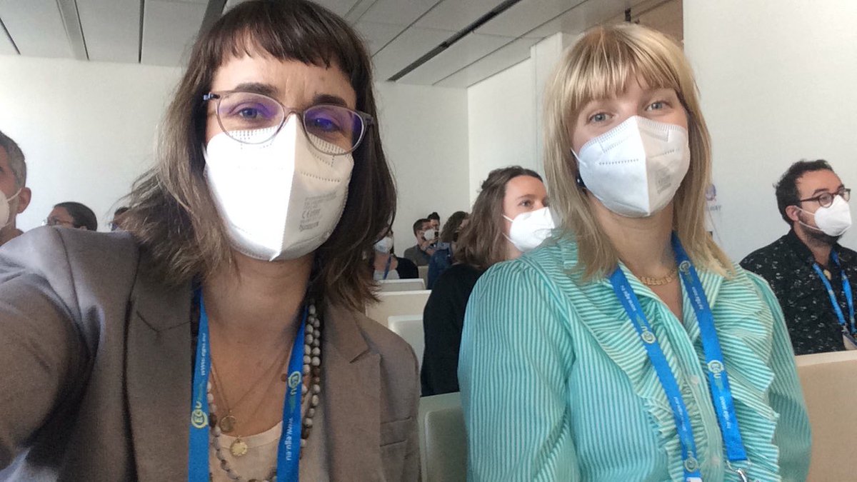 As conference buddies go, <a href="/lethu_hashibi/">Lethu</a> and @rienekeweij are THE best 🙌🏽💙

Thank you both for making <a href="/EuroGeosciences/">European Geosciences Union</a> #EGU22 such a fun, interesting and stimulating meeting. 

<a href="/UCT_news/">UCT</a> <a href="/heri_uct/">HERI</a> <a href="/UCTgeology/">UCT Geology</a> you were well represented!! 💪🏾