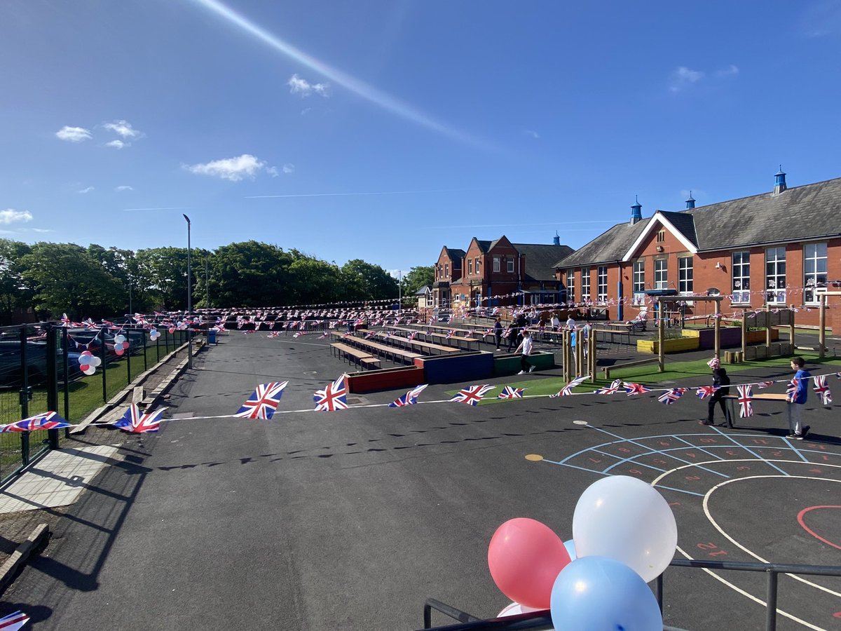 Street (ish) party prep #JubileeCelebration <a href="/RoyalFamily/">The Royal Family</a>