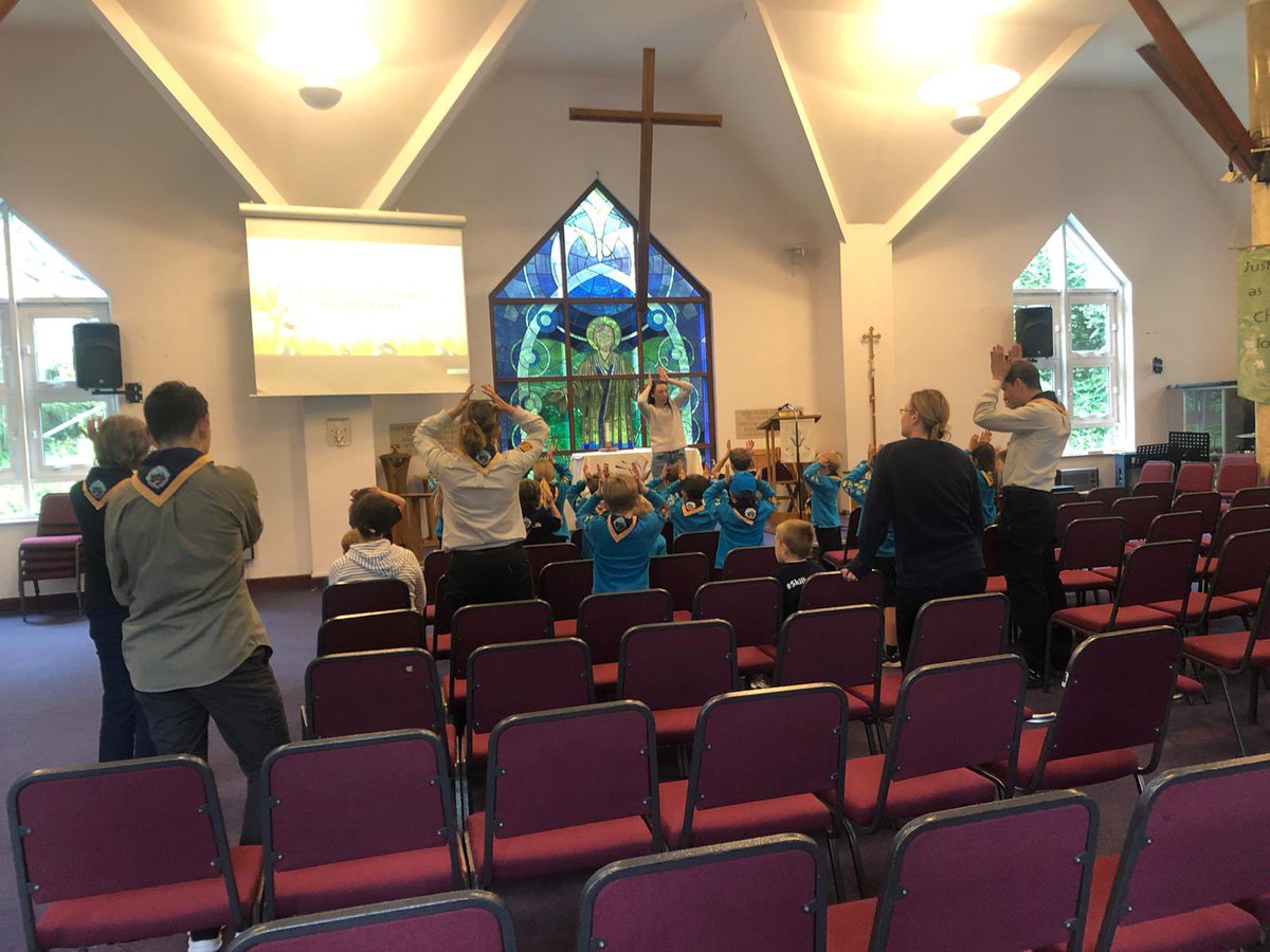 3rdAltonScouts's tweet photo. Our Beavers thoroughly enjoyed their visits to @COGSFourMarks this week. Thank you Lorna for hosting us 2 nights running! They loved putting the Good Samaritan principles into practice! #SkillsForLife #friendship @HampshireScouts https://t.co/6ZNFZWCC3s
