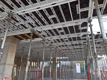 PECSA_'s tweet photo. 🆕 Utilizamos un sistema de encofrado pionero en España, #Alphadeck de @PERIgroup
ℹ️ https://t.co/tT1O6rMBGa
➡️ Proyecto #PECSA de #construcción del Centro de Servicios Sociales San Diego en Vallecas https://t.co/mJOZTnhpV2