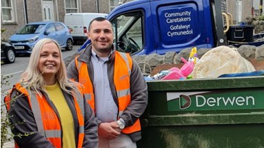 ASWGR0UP's tweet photo. Working with the Community Living team &amp; Caretakers to support V2C residents to maintain their properties and improve their wellbeing. @ValleysToCoast https://t.co/bDUX78jwPf