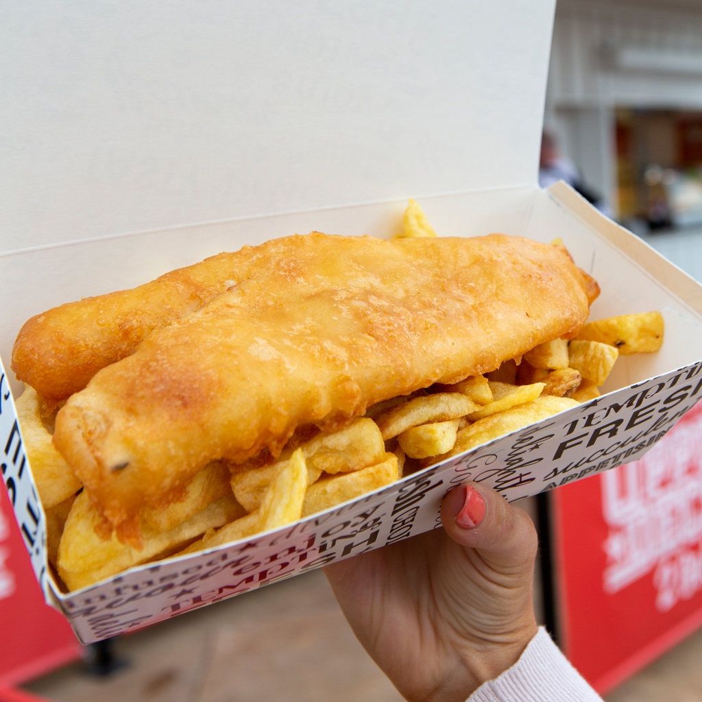 flamingolanduk's tweet photo. Happy National Fish & Chip Day! Don't miss out on our delicious ‘Seaside Favourites’ at the Jolly Sailor 2 Go!
Make sure to tag us in your #nationalfishandchip pictures 🤤
#fishandchips #pubfood #placestoeat #greatfood #britishfood #eatingout #fish #fishandchipsshop https://t.co/g1NYD1K8yN