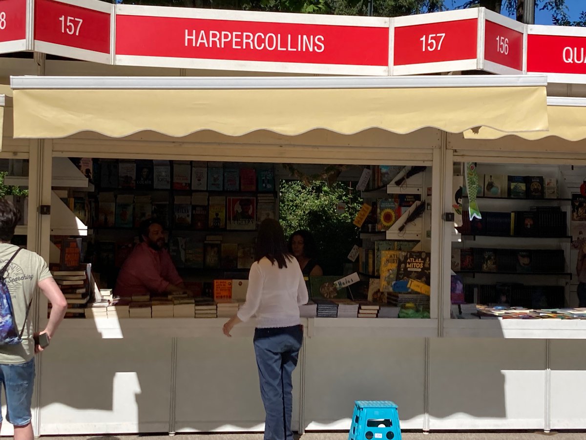 📚Feria del Libro de #Madrid 2022.

🏠¡Preparados! Ya puedes pasar a vernos. Estamos en la caseta 157.

#FlMadrid22 #HojeaElMundo