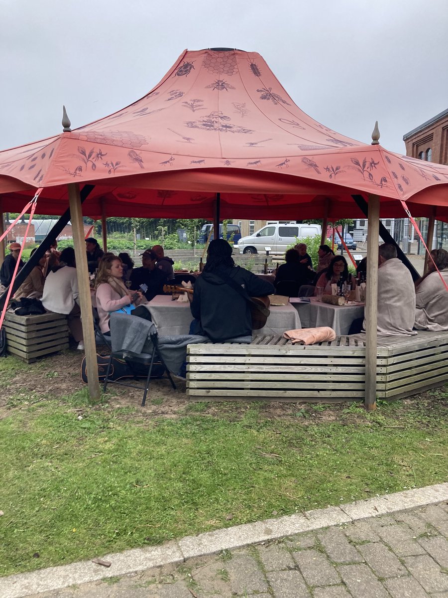 bdnil's tweet image. Ended inspiring #springschool2022 on a high note with delicious food, thanks to the participants, the super delivery team, the amazing warm team @The_Waterfront I&apos;ll announce the location of the next edition soon... @Guislainmuseum @zoewaterfront @_OwenGriffiths_ @StephMastoris