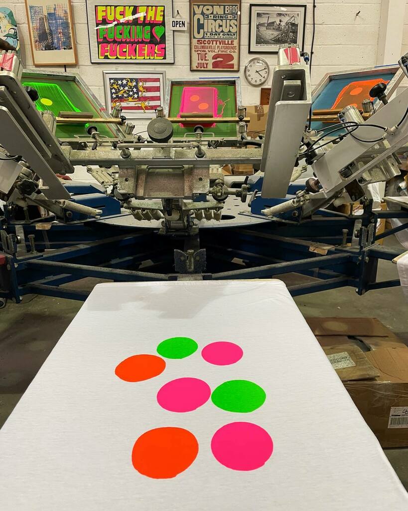 SimplePrint1's tweet image. Been a busy week in the studio. Thanks to @munchie71 for holding it down.
It’s @upfest this weekend &amp;amp; our old friend @emotionalwaterfallart is painting &amp;amp; has these tees in the shop. 10th year painting at the event! 👏🏻✌🏻
Have a great weekend everyone! 🌞 instagr.am/p/CeDlPmdsSN8/