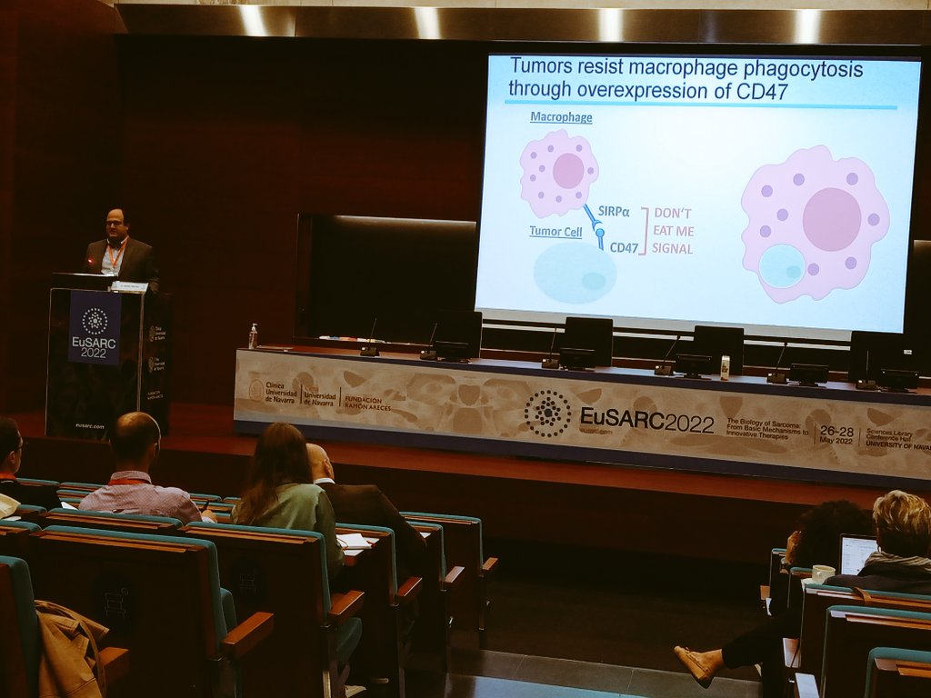 CIMA_unav's tweet photo. Very interesting session with  Dr. Majzner @StanfordMed
where he explained their research in which they have demonstrated that total eradication of lung metastases is possible through the use of new #immunotherapy treatments.
Currently in clinical trial. https://t.co/eEqtbaDxui