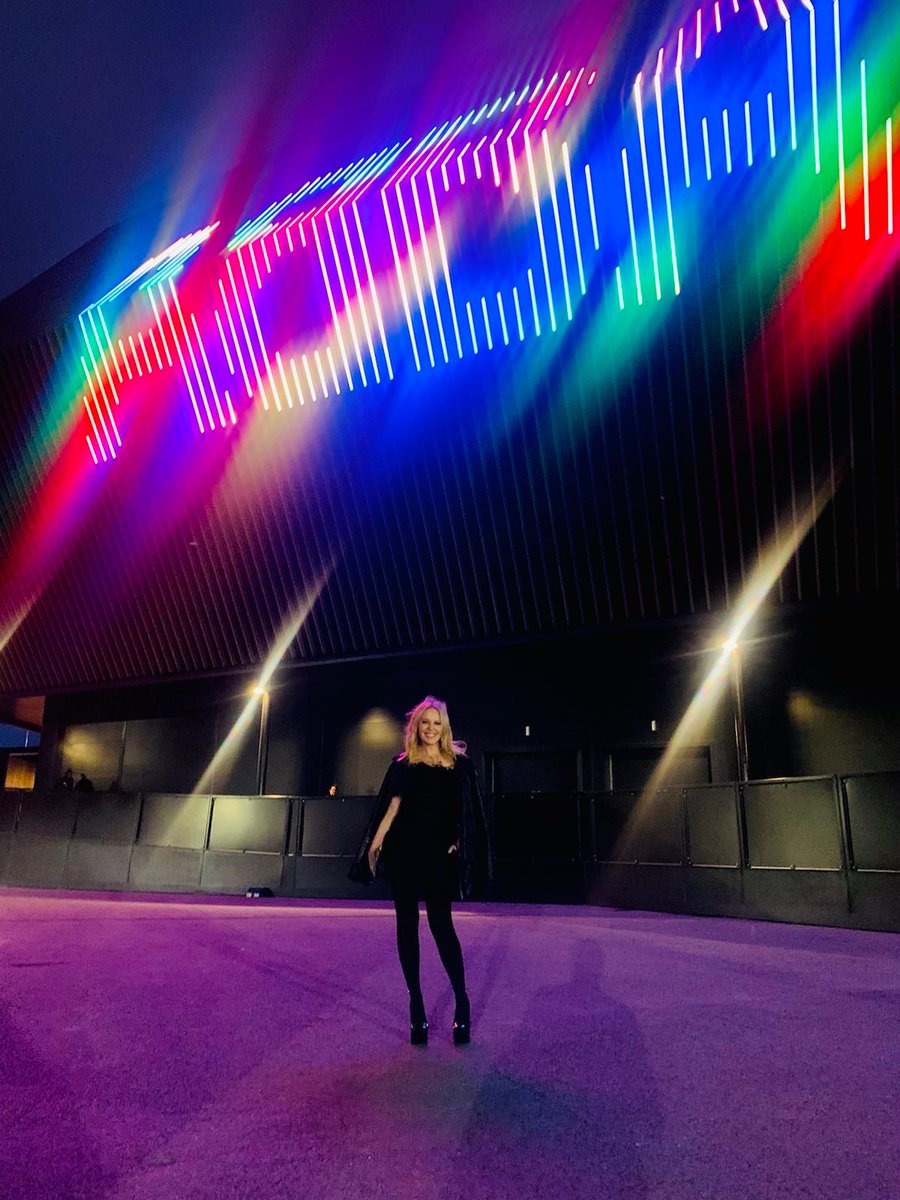 kylieminogue's tweet image. WHAT. A. NIGHT. 💖💖💖💖💖💖💖💖