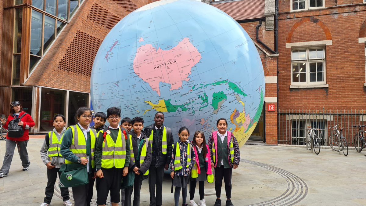 Earlham’s #SchoolCouncil visit @LSEnews such an inspiring visit, we met a professor, engaged in wonderful activities and all children left wanting to attend in the future👩🏾‍🎓Thanks for having us! #LearningOpensDoors #LearningChangesLives #furthereducation @bryanplane @eckle