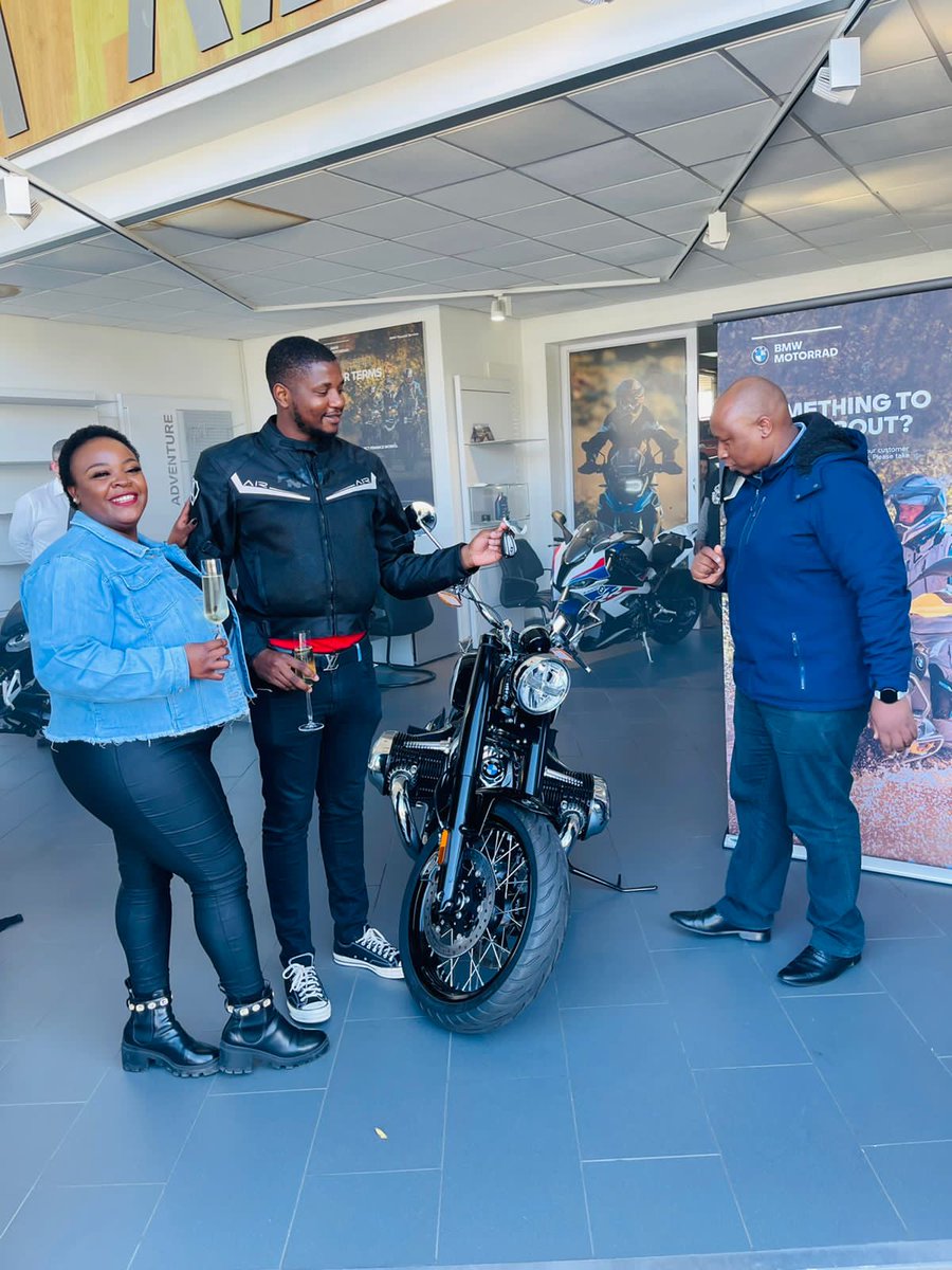 MotorradPLK's tweet photo. Congratulations Mr. Musa Rikhotso on taking delivery of your new BMW R18 bike. Thank you for choosing BMW Motorrad Polokwane. We wish you many safe and happy rides on your bike. 

#MakeLifeARide #MotorradMontana 
#MotorradSA 
#LegacyMotorGroup  
#R18 https://t.co/BhLz8EO7Zb