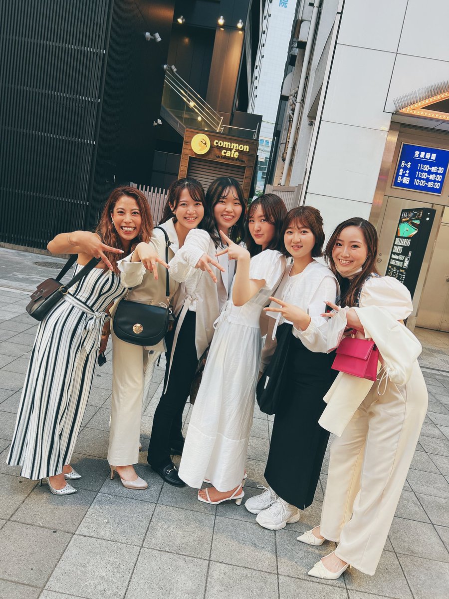520Www's tweet photo. 先日、会社の表彰式がありました〜✧

社名が変わってからの初！
ブランド変わってからの初！

色んな感情と想いが飛び交ったと思いますが、ここがやっぱり節目。また楽しく頑張り続けよう！沢山の人に健康の大切さを伝えられるようにっ🌼

wecleの仲間と出会えた事に感謝

#nobitel #表彰式 https://t.co/gwulUnOzs3