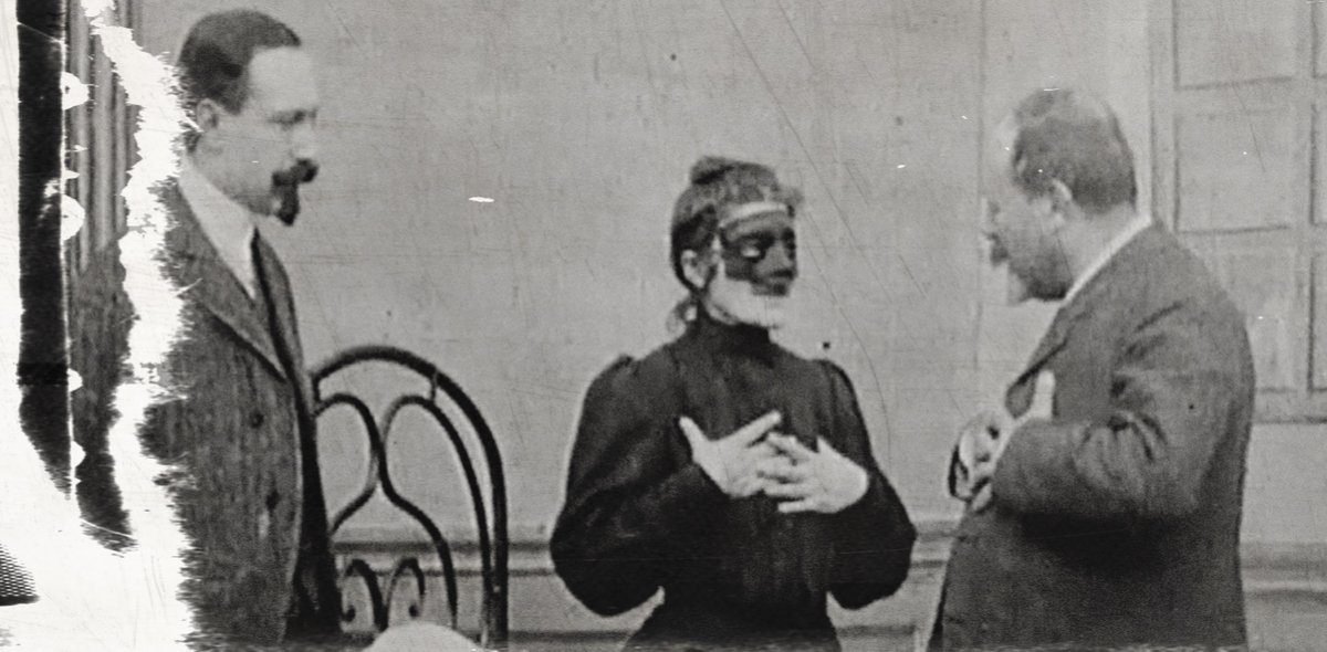 ilTascabile's tweet photo. Il pioniere del cinema e della divulgazione in Italia: la storia di Roberto Omegna che con il suo "La nevropatologia" battezzò il documentario scientifico a inizio Novecento, e intraprese una brillante carriera di regista, tra arte e virtuosismi tecnici. https://t.co/NrQhHoaJ8j https://t.co/KipWhHrobX