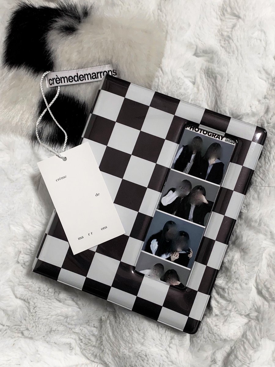 #RT이벤트
RT 추첨 두 분에게
인생네컷 콜렉트북을 보내드릴게요!🤍🖤