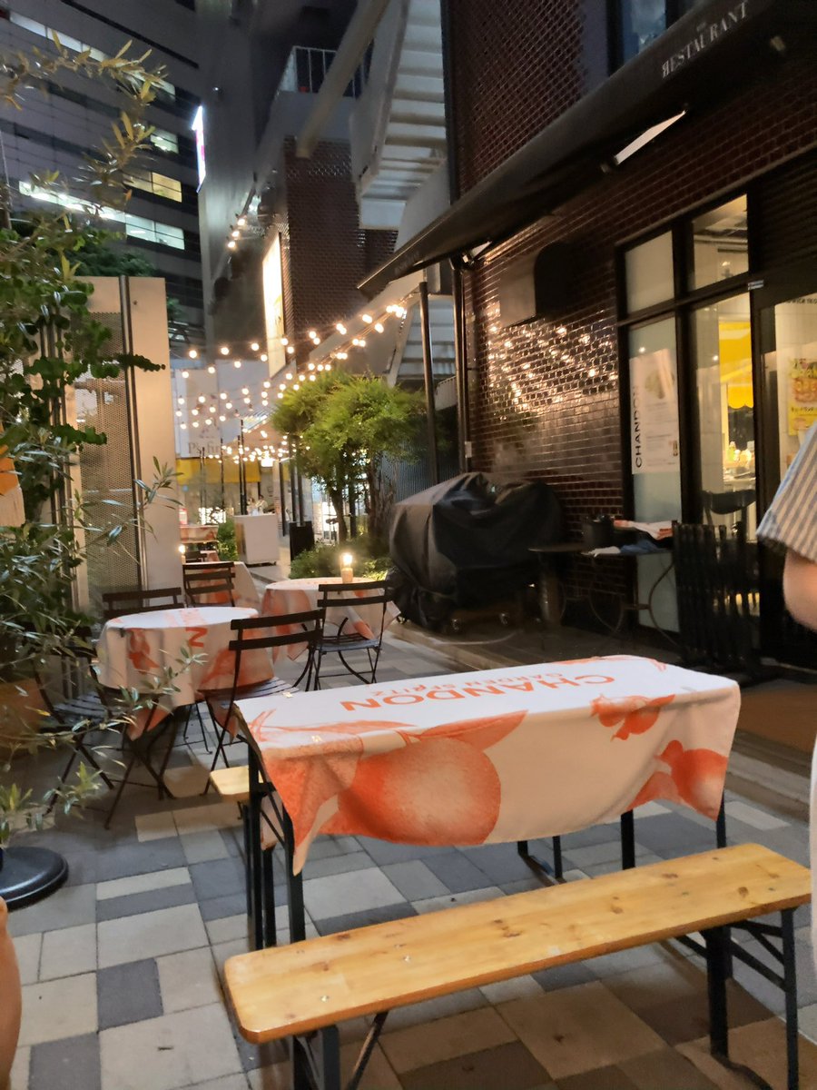 yuji67558900's tweet photo. 25日水
3日連続呑み最終日
#広尾
#oxomoco
今日は #メキシカン料理
ハードとソフト両方のトルティーヤがあった!
具もチキンやポークやラムやマグロなど様々で美味しかった♪ https://t.co/TrIXgGmx7N