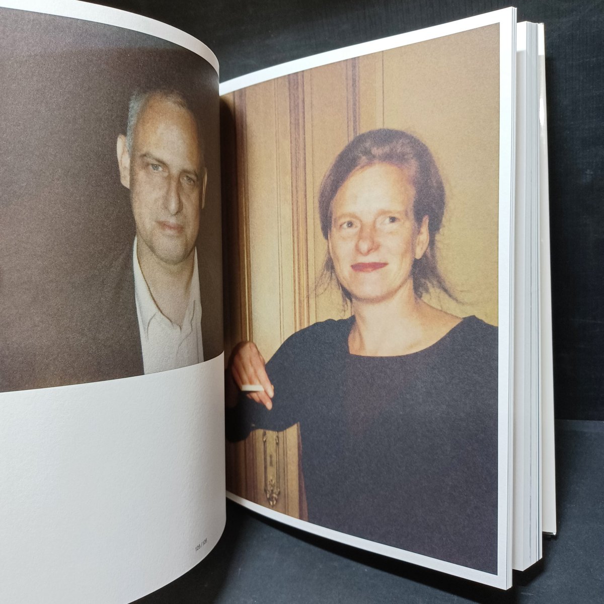 Tacita Dean, Jeff Wall, Thoma Struth,  Dan Graham-Liedeke Kruk / Portraits
技術に無頓着、セッティングなしの親密さが良い感じの美術関係者のポートレイト