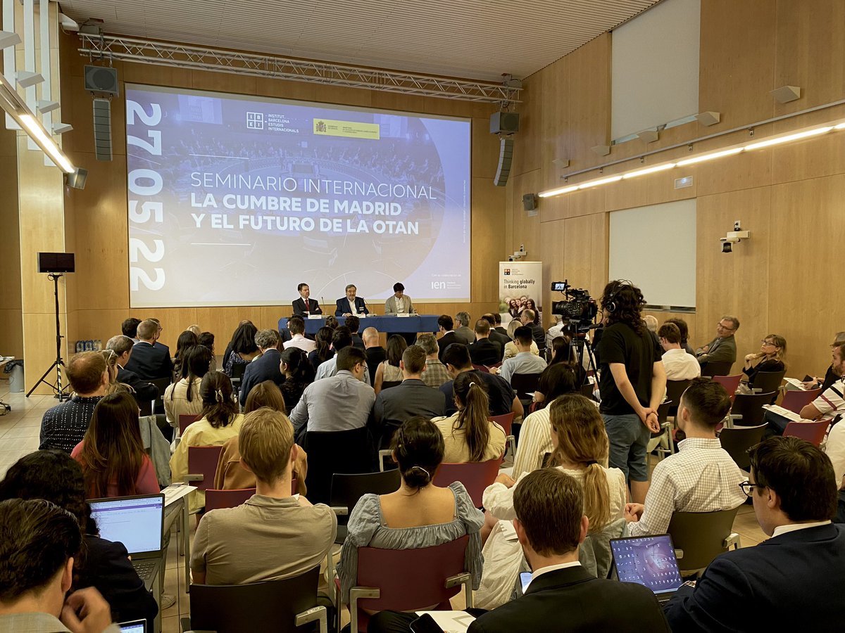 🎙️ Álvaro Iranzo (Embajador en Misión Especial para la Cumbre de la OTAN), @ParejaAlcaraz (Vice Rector @UPFBarcelona) y Narcís Serra (Presidente, IBEI) inauguran el Seminario Internacional: La Cumbre de Madrid y el futuro de la #OTAN. Coorganiza @MAECgob. Colabora @IENBarcelona