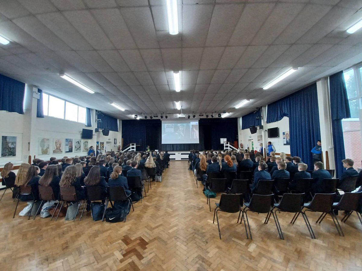 Humberbeat_ERYW's tweet photo. #Snaith
"Cyberbullying is never right and there are consequences". This is the message we gave to the students of #Snaithhighschool during 2 days of assemblies.
#bekind #bullyinghurts #bullyexposed https://t.co/G1qFz2wvlN