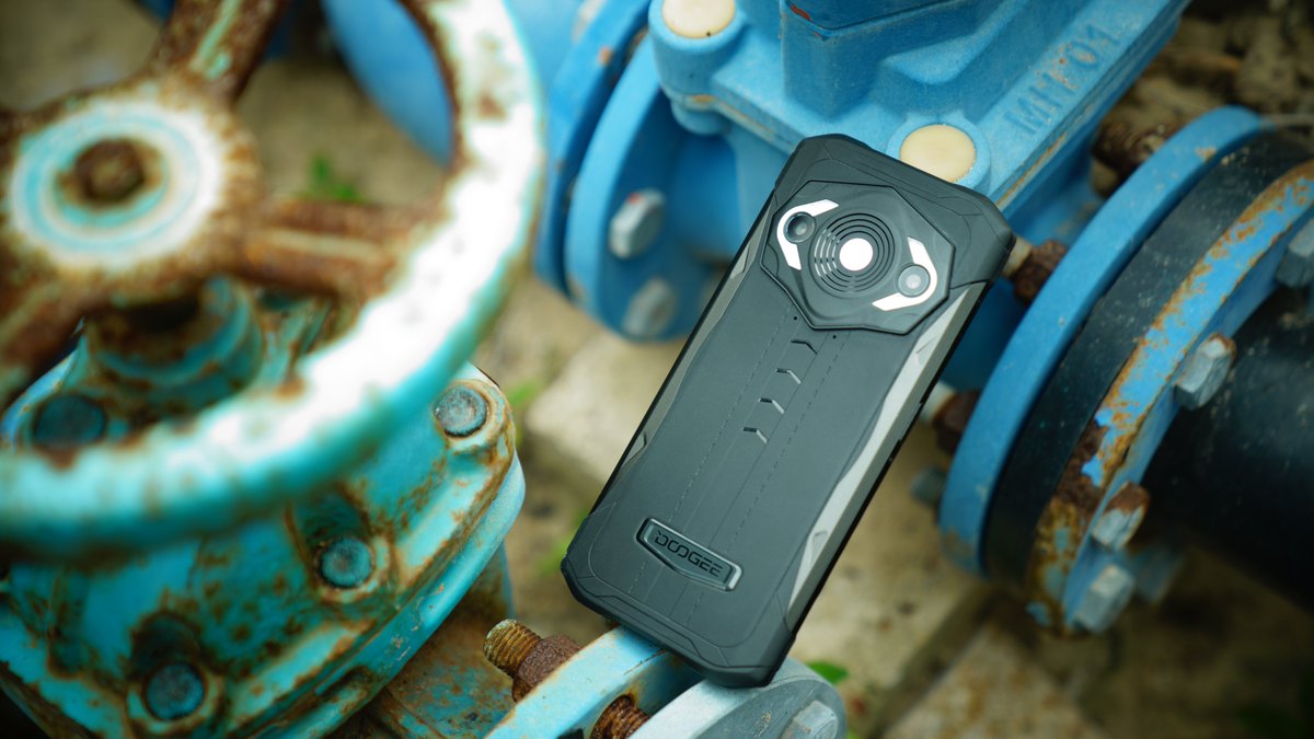 DOOGEE_official's tweet photo. Don't forget to add the Doogee S98 Pro💪rugged smartphone to your cart so you don't miss out on the upcoming limited early bird offer. ⭐World Premiere: June 6 PST. #DoogeeS98Pro 🔥🔥🔥 
🛒Add S98 Pro to cart: https://t.co/1ivoGvtaU6 https://t.co/0p7VjBnTB1