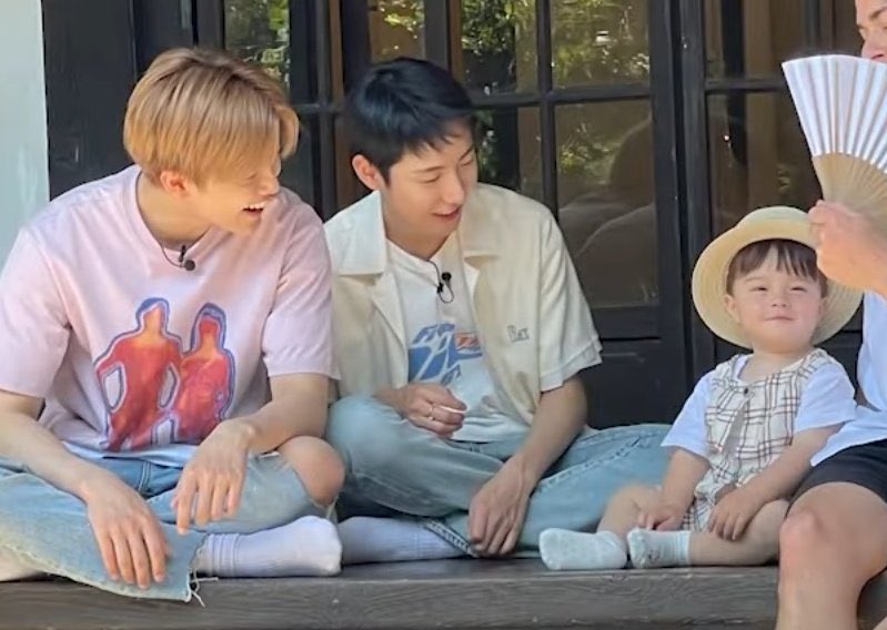 31x04dwahhx's tweet photo. ไอบ้าาาา เหมือนพ่อแม่ลูกเลยอะ(;´༎ຶД༎ຶ`) https://t.co/n3xBvsbVJO