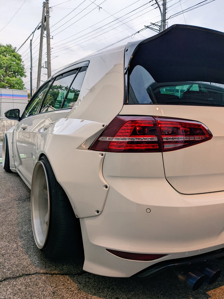 2Nikumarun's tweet photo. やっと来たのよ
私の愛車〜
#ゴルフ7
#GOLFVII https://t.co/VDOnCZWizp