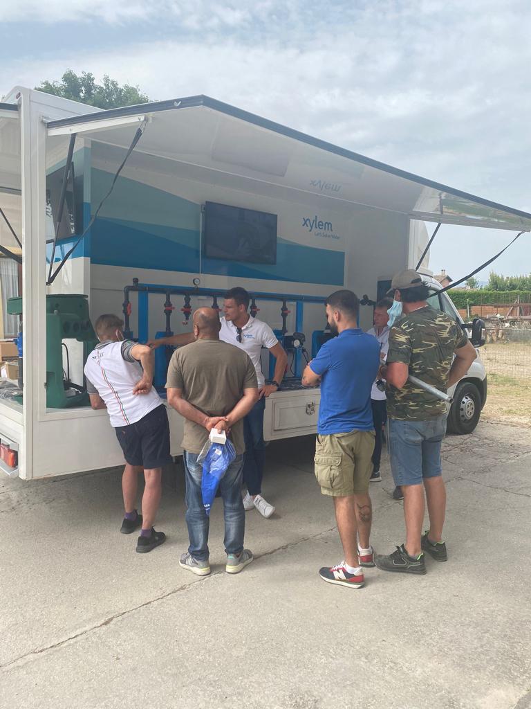 XylemItalia's tweet photo. Continua il giro d'Italia del nostro Xylem Tour che questa settimana era in Umbria: molti i clienti presenti e totale l’impegno del team nelle dimostrazioni di funzionamento dei prodotti #Lowara installati sul nostro Van! Un grandissimo grazie a tutti!

#LetsSolvewater https://t.co/UecUVnMByg