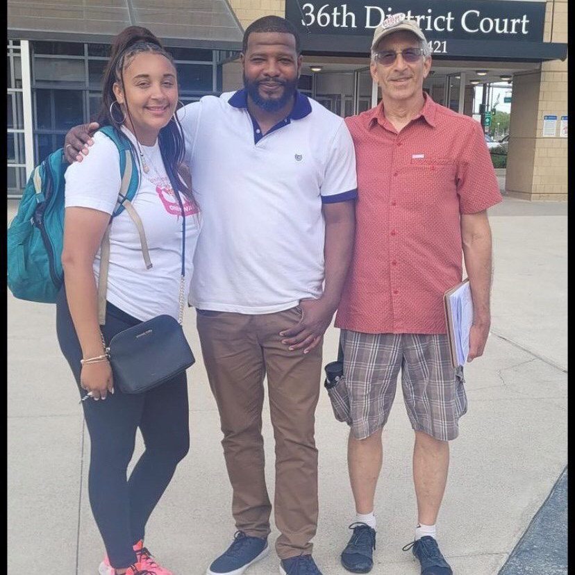 onefairwage's tweet photo. 🚨🗳 5 DAYS LEFT to put the #15dollarminimumwage on the Michigan ballot this November, which can end the #subminimumwage for #tippedworkers, impacting over 1️⃣ MILLION #Michigan workers! RaisetheWage

Volunteer with us: https://t.co/wCrdjUMeqr

#RaisetheWage #RaisetheWageMI https://t.co/icagBzczna