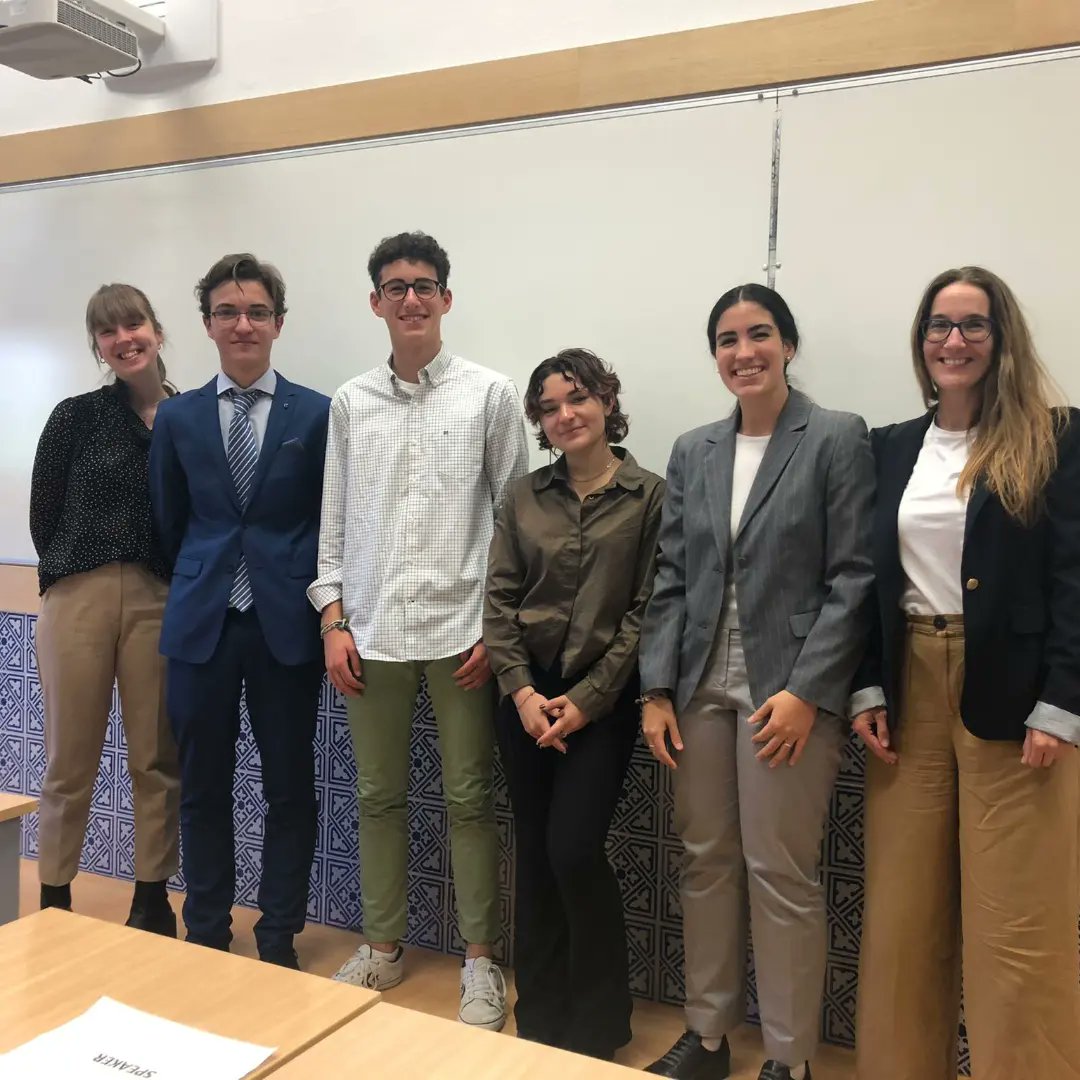 ¡CLASIFICADOS!

Nuestros alumnos han obtenido un excelente resultado en el Torneo de Debate en Inglés organizado por la <a href="/UCOMILLAS/">Universidad Pontificia Comillas</a> y como siempre decimos:

There are no winners and losers, but winners and learners. Great experience for them all!