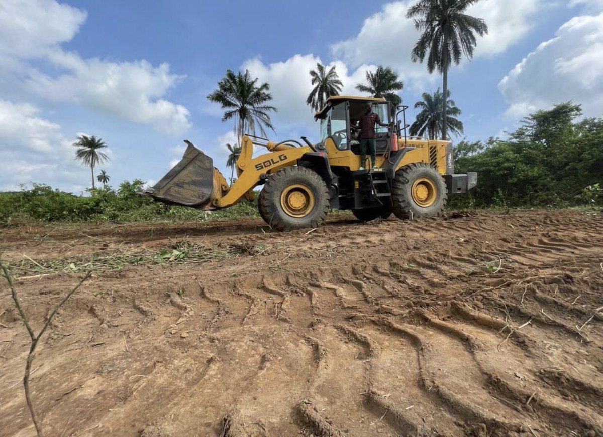 Ruthee101's tweet photo. Owning a Property these days seems to be a difficult nut to crack due to the economic situation and inflation but I can  help You secure a Land or house with a flexible payment plan in a good location. Whether You are in Nigeria or Diaspora,I can assist.#Tacha #Apc #jaruma #piggy https://t.co/1ODS85g9gj