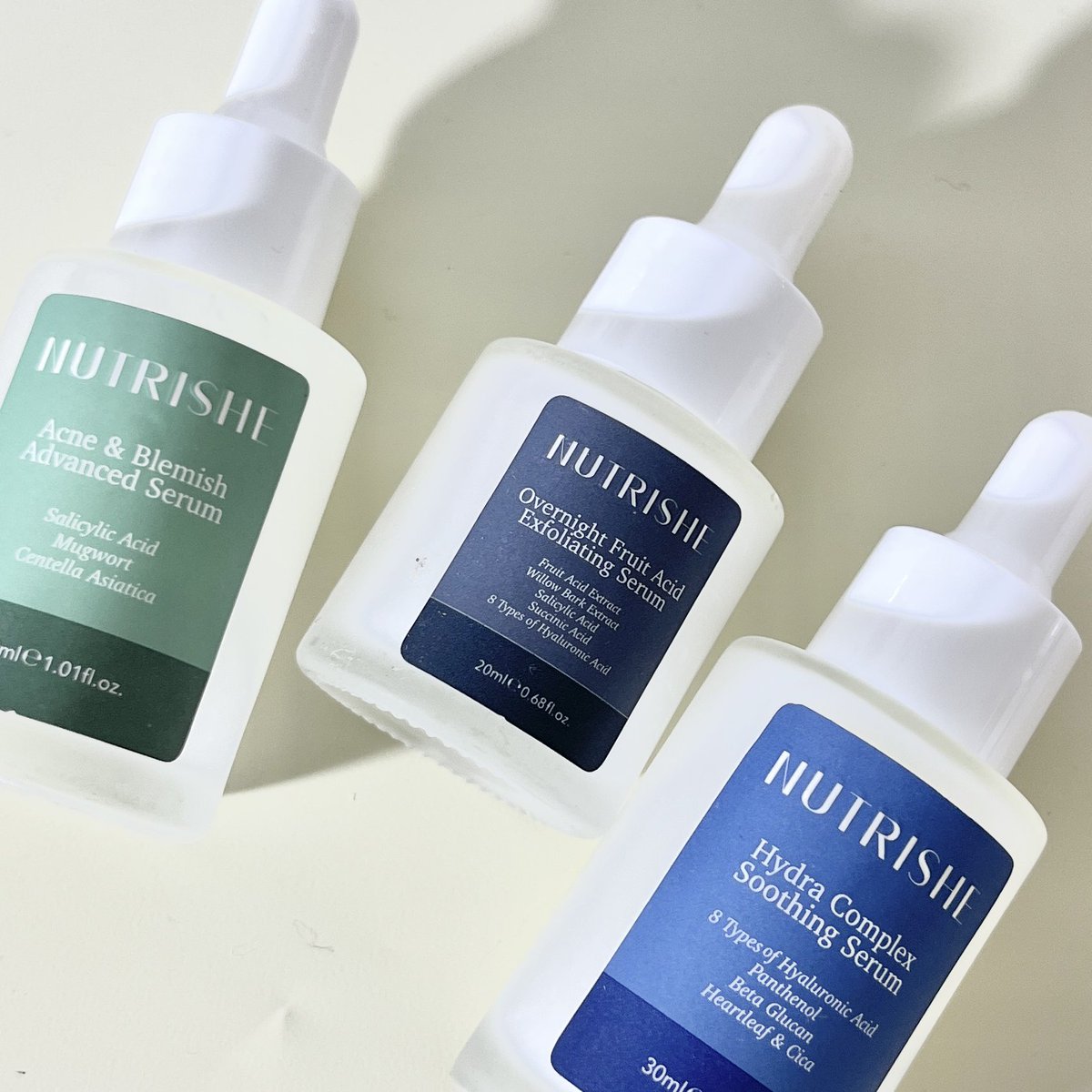 angelictorns's tweet photo. Serum Nutrishe series My Skin Survival Kit yang baru launching, bisa jadi solusi permasalahan kulit dari jerawat sampai bekas jerawat. Ada 3 serum tapi yang aku bahas detail serum eksfonya yaaa!
Anyway happy launching Nutrishe <3
— #racuninskincare #MySkinSavior https://t.co/vGf4OTQlDX