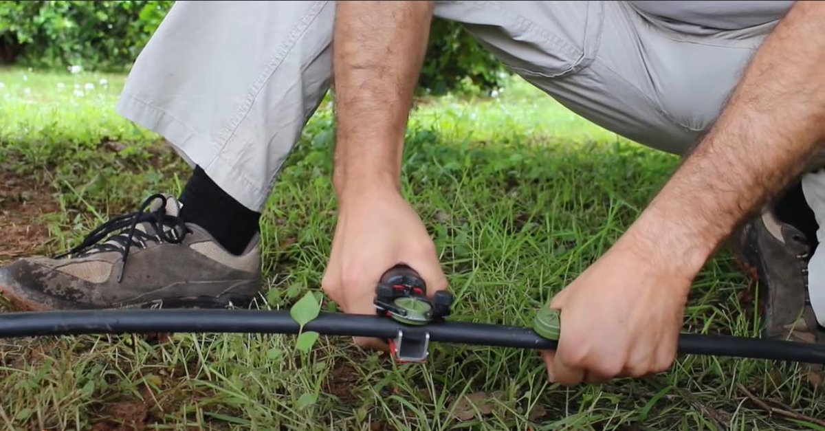 ¿Buscas un sacabocados de riego de calidad?
No pierdas fuerzas ni tiempo, pásate a la revolución BEE de PRAKOR

Colocarás hasta 10 goteros por minuto, sin apenas fuerza y con la mayor precisión. 
Válido para cualquier marca de gotero.

buff.ly/3wNYhTT