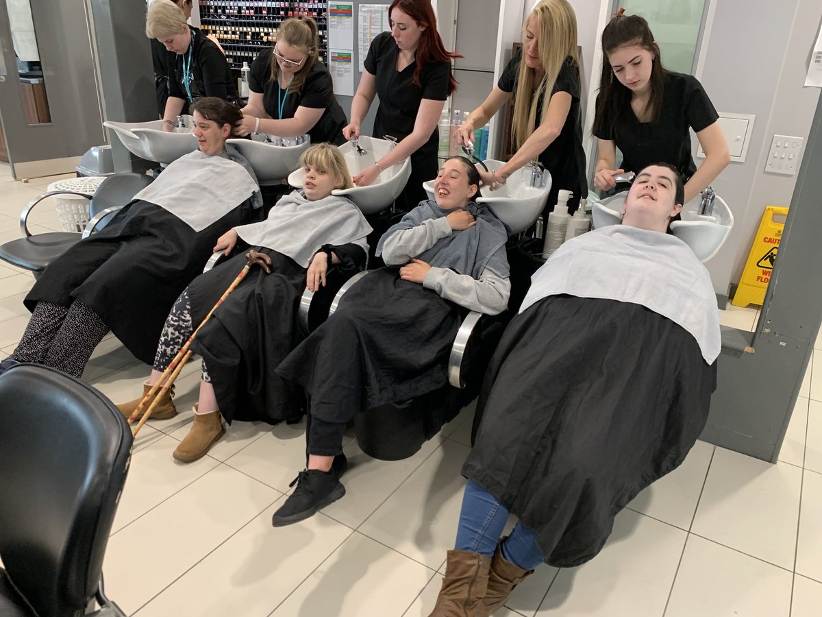jpc_farm's tweet photo. This week we took some of the girls to Middlesbrough College to get their hair washed and blow dried. We talked about why it is important to wash our hair and look after ourselves. It was also a chance to experience new social situations for some #DevelopingIndependence https://t.co/rcWI59yAaH