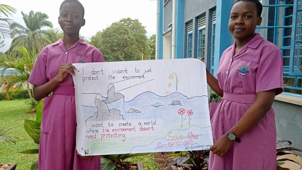 climateact_ngs's tweet photo. Second week of Climate Action Fridays for Future Strike.
And as the club keeps growing, we hope that environmental awareness increases. What are you doing to spread awareness?
#fridaysforfuture
#climateactionclub
#girls4climateaction https://t.co/SQmUMq1CA4